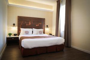 Letto o letti in una camera di YMCA Three Arches Hotel