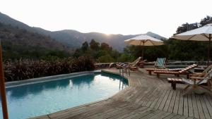 Pemandangan gunung umum atau pemandangan gunung yang diambil dari lodge
