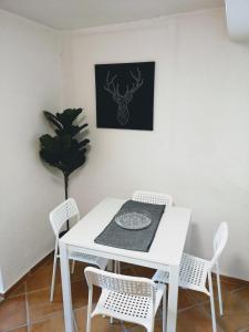 Dining area sa apartment