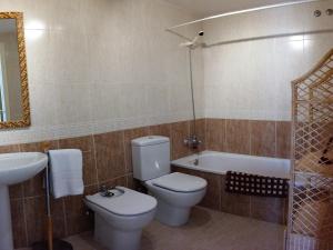A bathroom at Precioso atico cerca de denia. wifi gratis. Még 7 kép