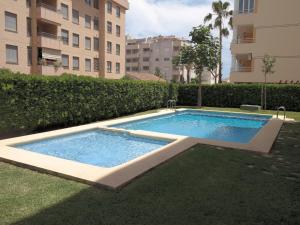 The swimming pool at or close to Precioso atico cerca de denia. wifi gratis.