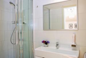 Łazienka w obiekcie Hotel Delfin