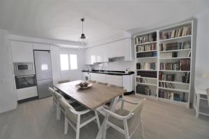 Kuchnia lub aneks kuchenny w obiekcie APARTAMENTO RIALTO 2