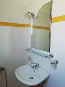A bathroom at Melissani House