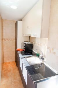 Una cocina o zona de cocina en Anne