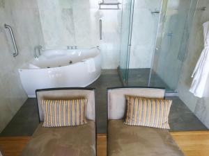 Koupelna v ubytování Hotel Medina Del Lago