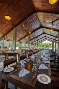 Restaurace v ubytování Tropical Life Resort and Spa