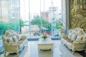 Et opholdsområde på Royal Beach Hotel by THG