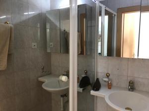 Łazienka w obiekcie Ferienwohnung Töschling Wörthersee