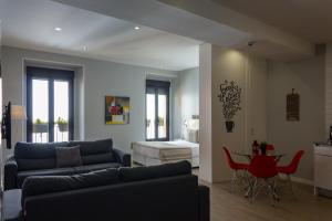 Część wypoczynkowa w obiekcie Arenal Suites Puerta del Sol