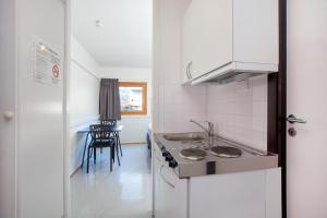 Anker Hostelにあるキッチンまたは簡易キッチン