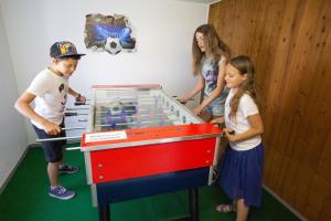 Goście zatrzymujący się w obiekcie Kinderhotel Stefan