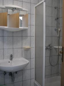 Ванна кімната в Apartments and Rooms Vinko