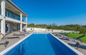 Bazén v ubytování Villa Wonderview nebo v jeho okolí