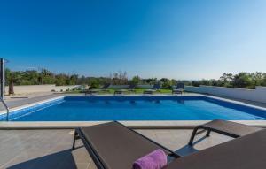 Bazén v ubytování Villa Wonderview nebo v jeho okolí