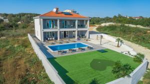 Bazén v ubytování Villa Wonderview nebo v jeho okolí