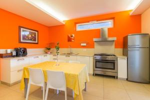 A kitchen or kitchenette at Villa La Quiete