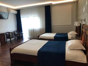 克拉约瓦哈努尔安迪铁膳食公寓的相册照片