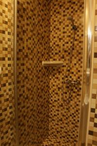 A bathroom at HARTMANN PANZIÓ