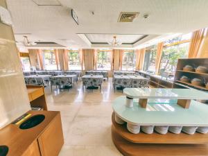 Restaurace v ubytování Foung Jia Hotel + 10 fotografií