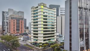 Gedung tempat hotel berlokasi