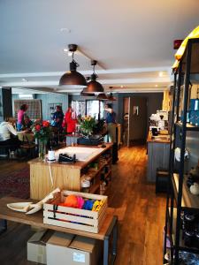 Posezení v ubytování Henningsvær Guesthouse