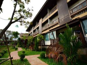 A garden outside Kong Garden View Resort Chiang Rai