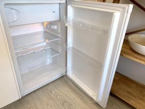 Kuchyňa alebo kuchynka v ubytovaní Apartamento 1ª Linea de Mar -WIFI- Aire Acondicionado