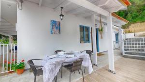 Balkón nebo terasa v ubytování Feakia apartment 1 + 20 fotografií