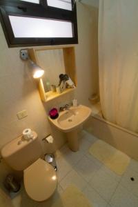 Kúpeľňa v ubytovaní MEDANO4YOU Red Square Dream Holiday Home