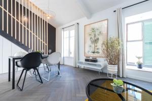 Posezení v ubytování L'Abeille - Boutique Apartments