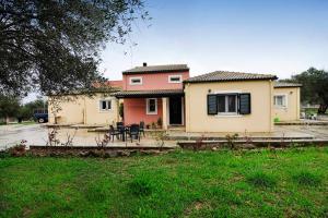 Fotografie z fotogalerie ubytování Villa Kouris v destinaci Chlomatianá