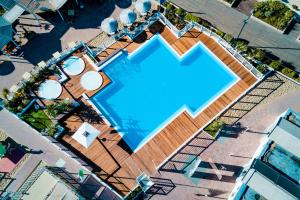 Bazén v ubytování Hotel Miramare nebo v jeho okolí
