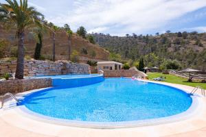 Basen w obiekcie Benidorm High rise apartments - Sea Views - Torre Lugano lub w pobliżu