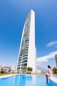 Basen w obiekcie Benidorm High rise apartments - Sea Views - Torre Lugano lub w pobliżu
