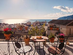 Foto dalla galleria di Armonia a Salerno