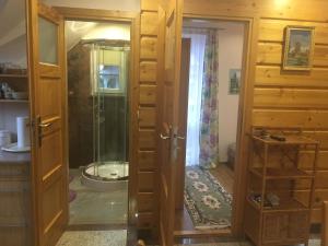 Kúpeľňa v ubytovaní Domek pod Maciejową + 13 fotografií