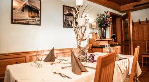 Restaurace v ubytování Gasthof Adler