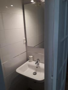 Koupelna v ubytování Tenerife House Playa de las Américas + 16 fotografií