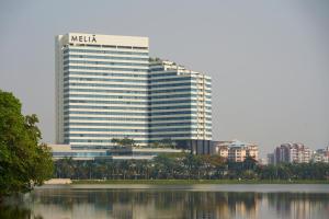 O edifício onde o hotel está situado