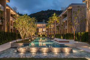 カマラビーチにあるTwinpalms MontAzure Phuketの中庭(プール付)