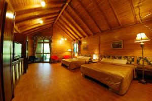 Ruang duduk di Shinmingshan Holiday Inn