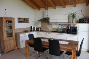 Kuchyň nebo kuchyňský kout v ubytování Ferienwohnung Panoramablick