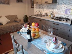 A kitchen or kitchenette at Villa Monica