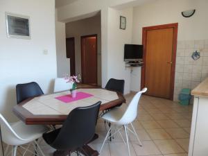 Gallery image of Apartment Nela in Bale