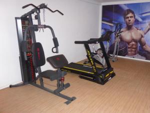 
The fitness centre and/or fitness facilities at Marigot Palms Luxury Caribbean Apartment Suites
