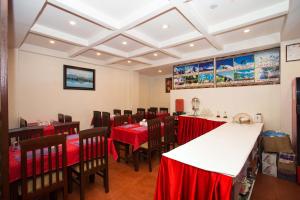 Prostor za sedenje u objektu Hotel Jay Suites