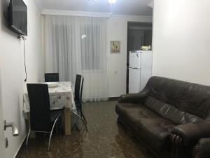Photo de la galerie de l'établissement Apartment Mandarin, à Kobuleti