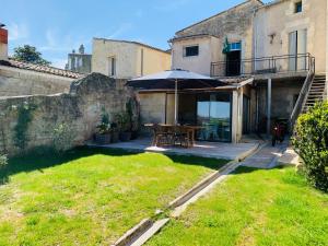 Κήπος έξω από το Maison de Charme St Emilion