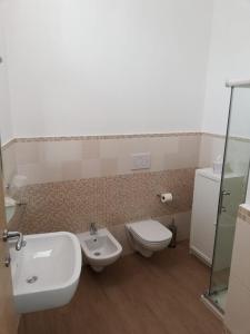 A bathroom at Il lago del Mugello B&B